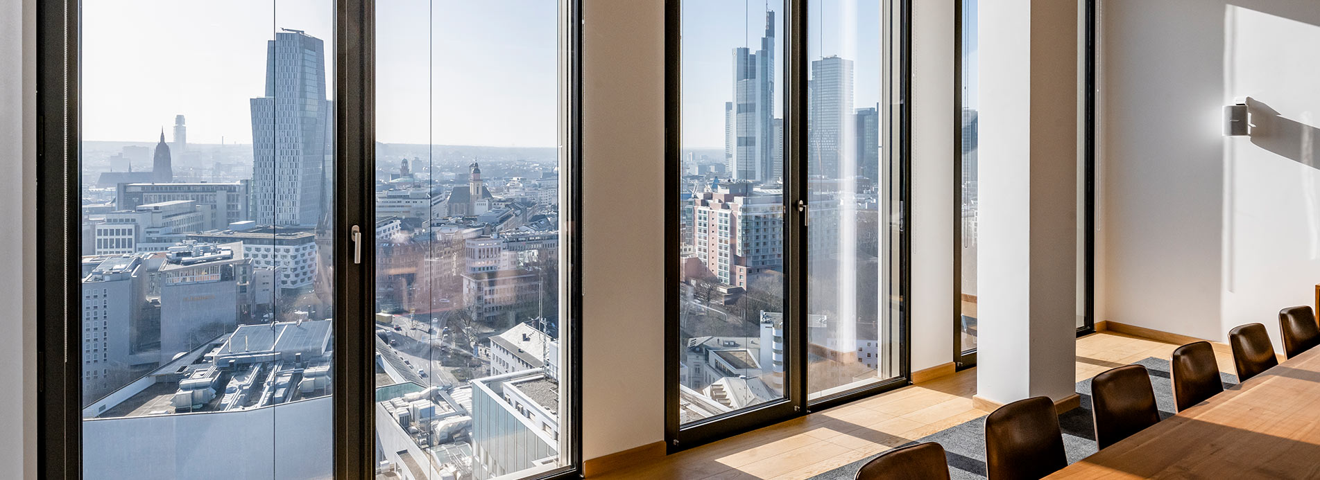 Conference room of VICTORIAPARTNERS with view of Frankfurt am Main.